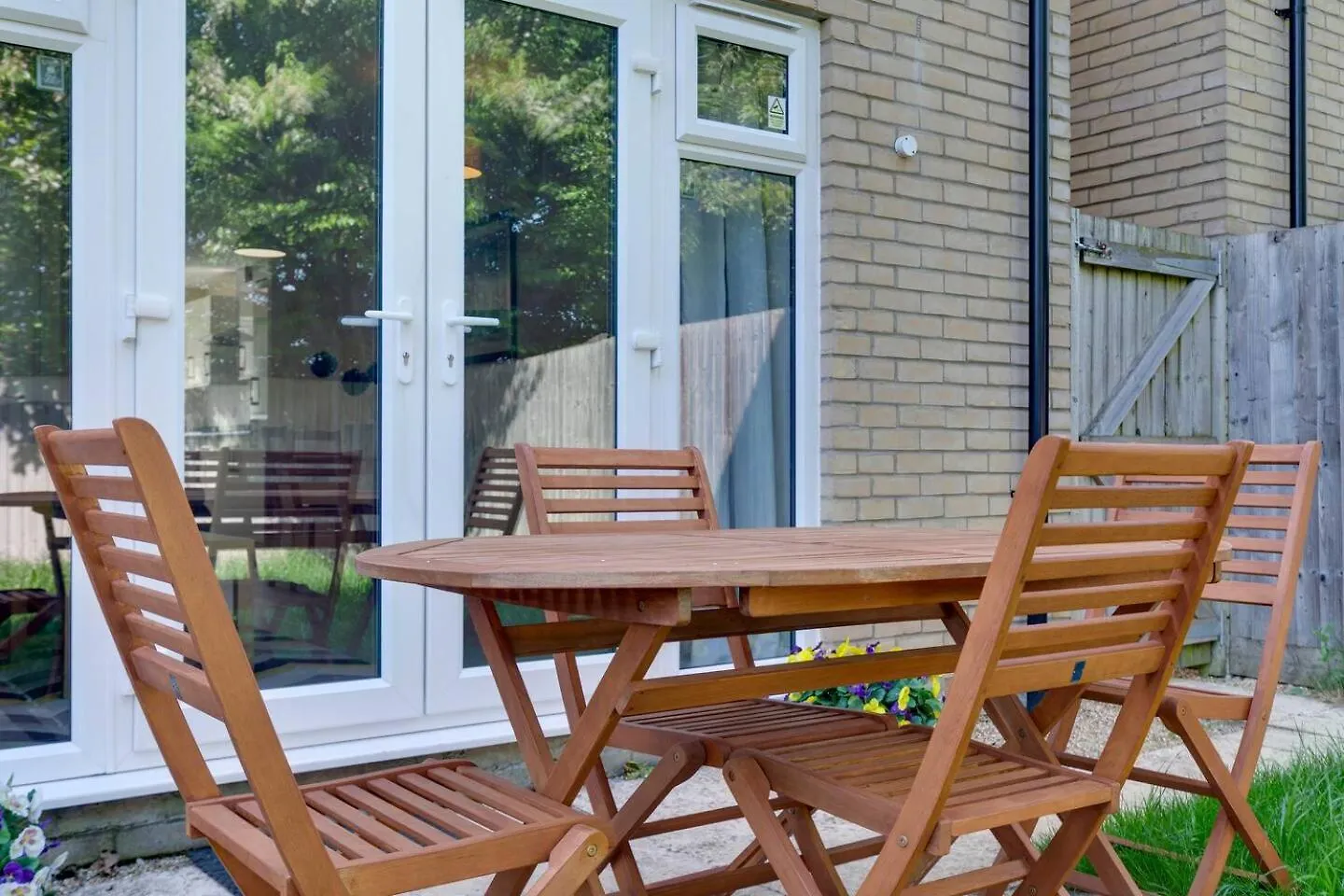 Modern And Spacious Townhouse With Free Parking Pass The Keys Cambridge 0*,