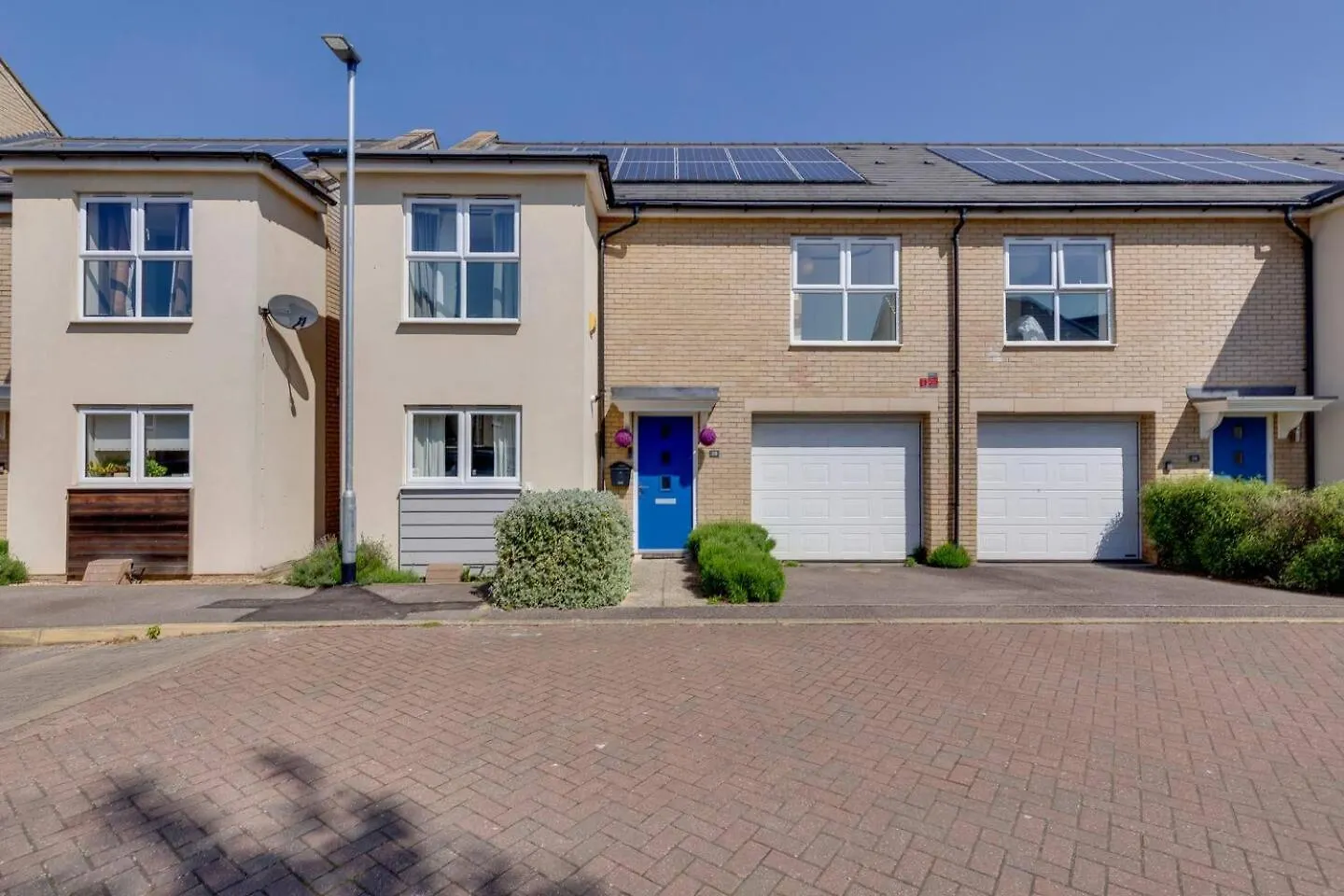 Modern And Spacious Townhouse With Free Parking Pass The Keys Cambridge Royaume-Uni