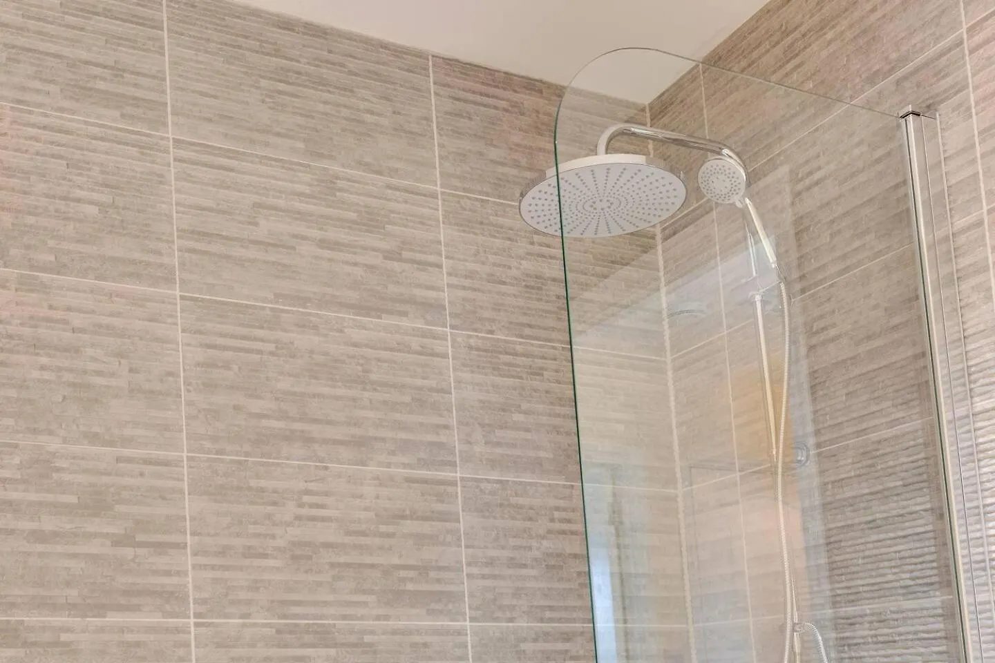 Hébergement de vacances Modern And Spacious Townhouse With Free Parking Pass The Keys Cambridge