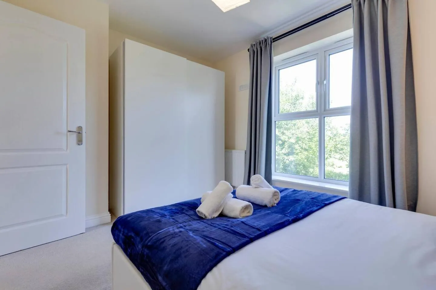 Hébergement de vacances Modern And Spacious Townhouse With Free Parking Pass The Keys Cambridge Royaume-Uni