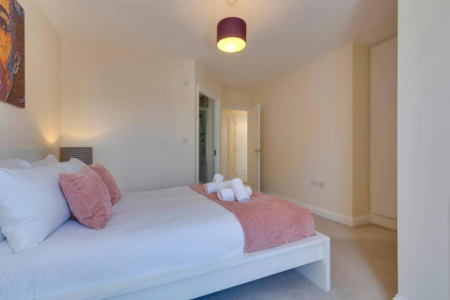 Modern And Spacious Townhouse With Free Parking Pass The Keys Cambridge 0*,
