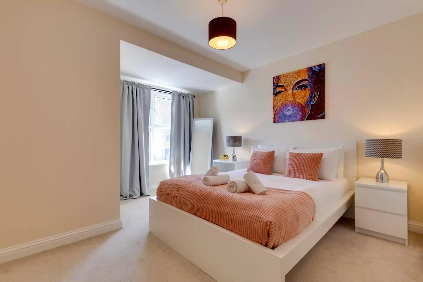 Modern And Spacious Townhouse With Free Parking Pass The Keys Cambridge 0*,  Royaume-Uni